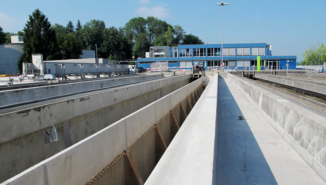 Réparation et protection durables des réservoirs et bassins d'égouts à ciel ouverts